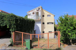  Apartment Okrug Gornji 1069a  Трогир